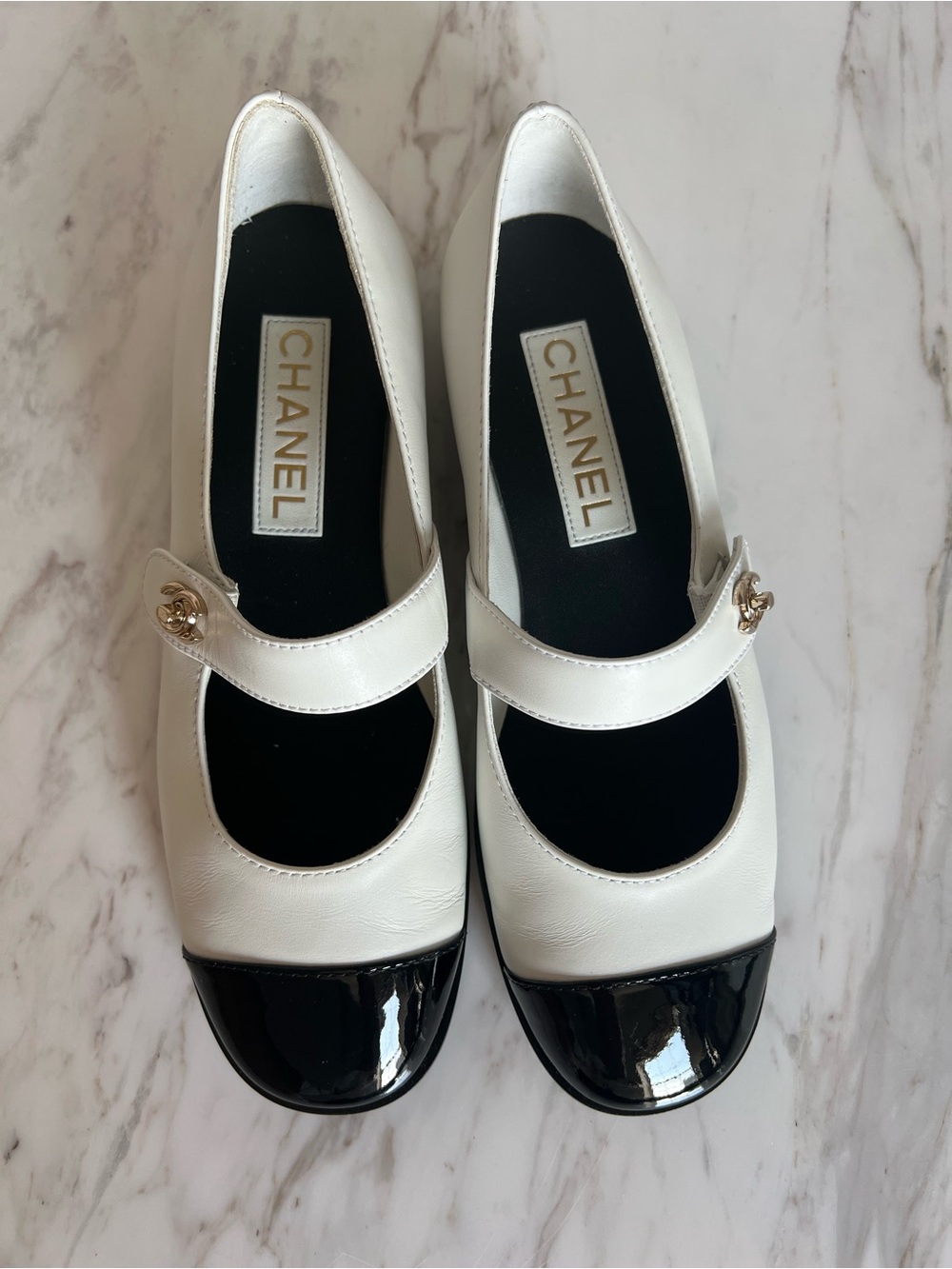 NWB Chanel Patent & Calfskin White Black Mary Janes Pale Gold Turn lock 38.5